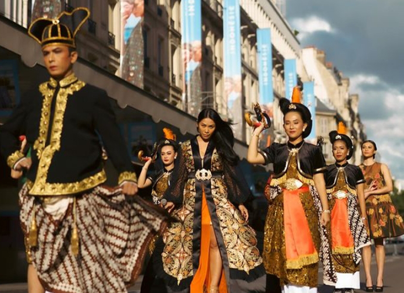 Anggun C Sasmi mempromosikan budaya Jawa di Paris, Prancis